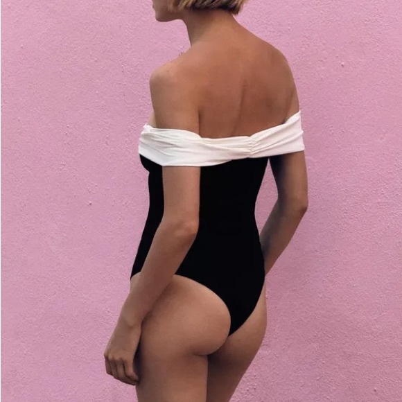 Zara NWT white & black off shoulder gold appliqué detail stretchy bodysuit - Picture 4 of 7